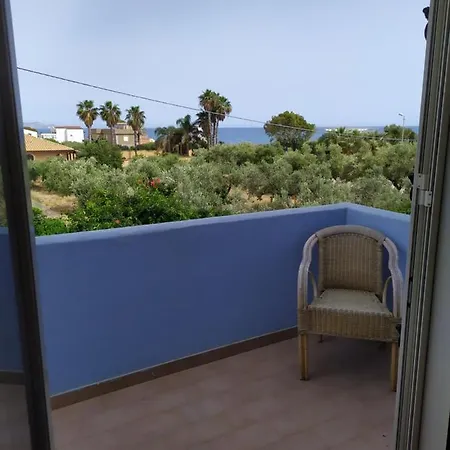 Azzurra Scale Of The Turks Apartment *